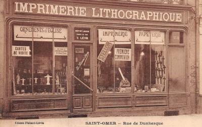 Cette imprimerie se trouvait vers le bas de la rue au n°118. On y vendait aussi des ornements d'église